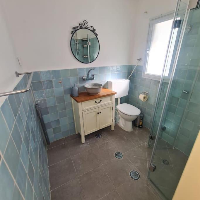 Apartment Bright, Quiet Charming Getaway Ideally Located
